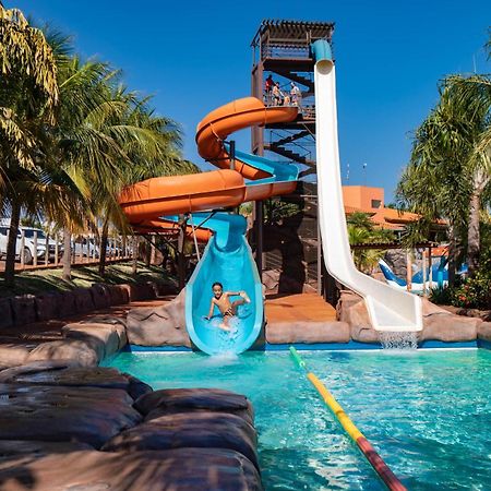 Grandes Lagos Resorts E Parque Aquatico Santa Clara d'Oeste Exterior photo