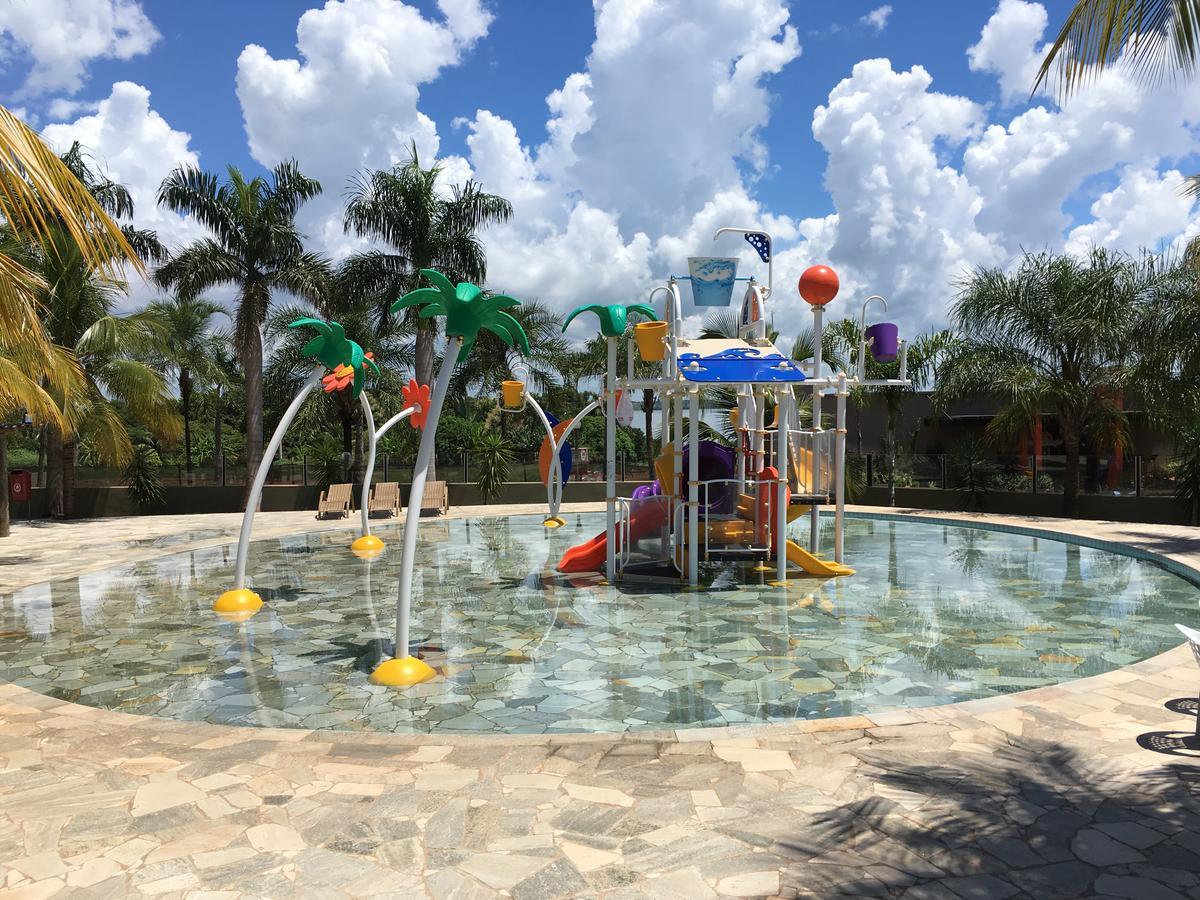 Grandes Lagos Resorts E Parque Aquatico Santa Clara d'Oeste Exterior photo