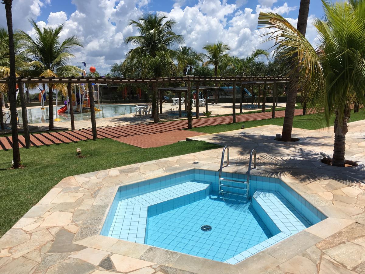 Grandes Lagos Resorts E Parque Aquatico Santa Clara d'Oeste Exterior photo