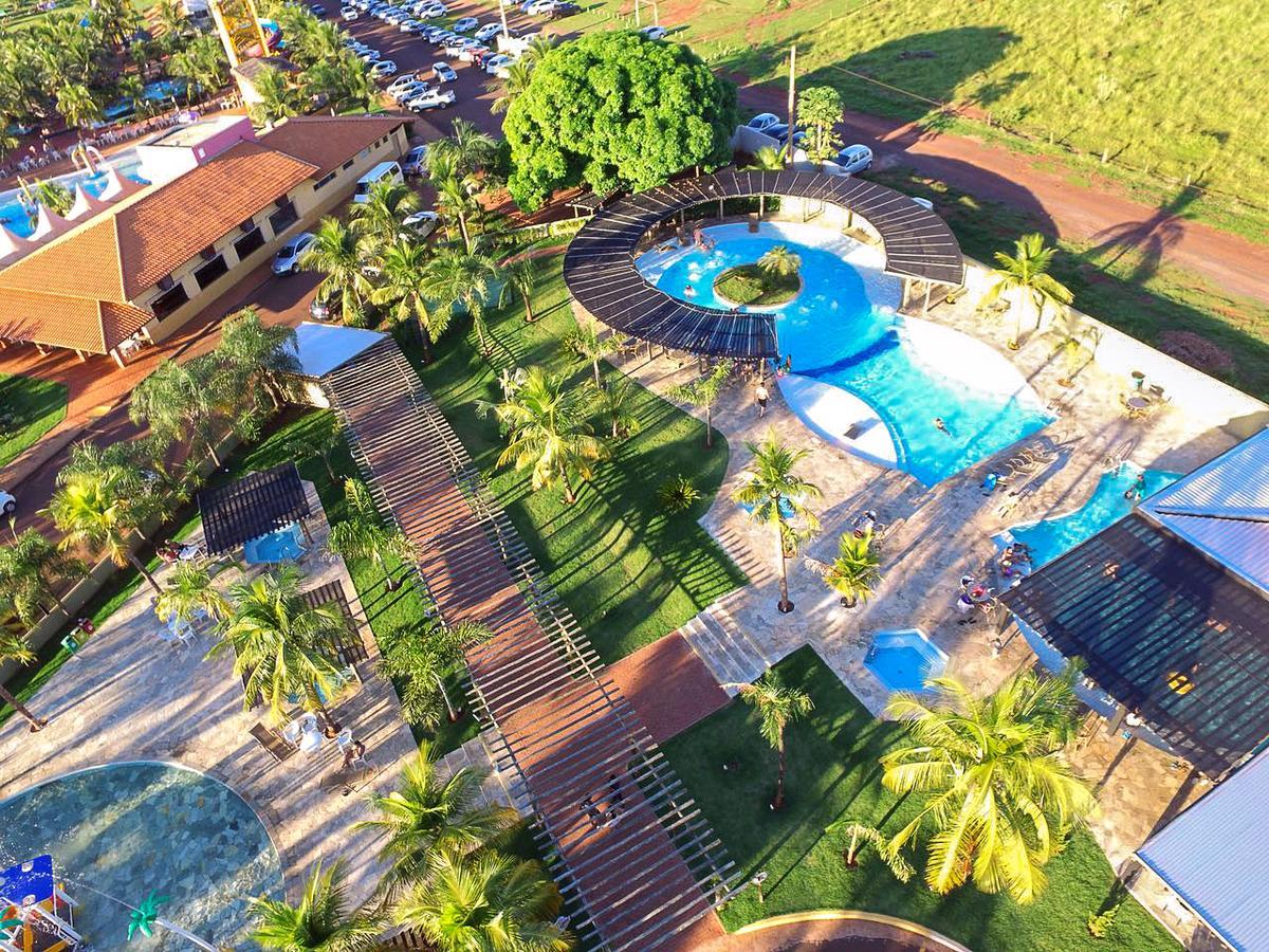 Grandes Lagos Resorts E Parque Aquatico Santa Clara d'Oeste Exterior photo